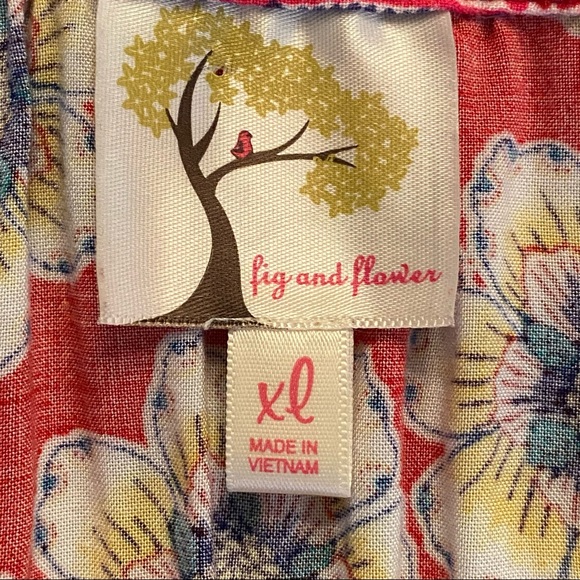 Fig & Flower Red Floral Split Neck Blouse Size XL - Picture 5 of 6